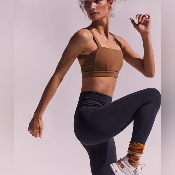FP Movement by Free People Pants - Free people movement High-Rise 7/8 Length
Good Karma Leggings washed black